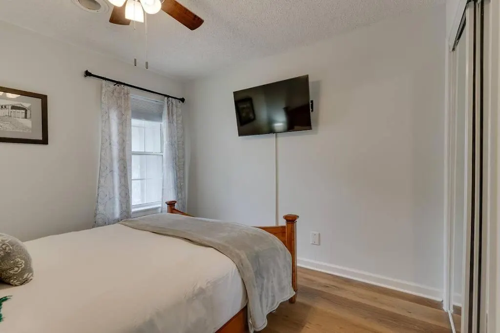 Beautiful 3 Bedroom- Free Parking 2M To Broadway 내슈빌 미국