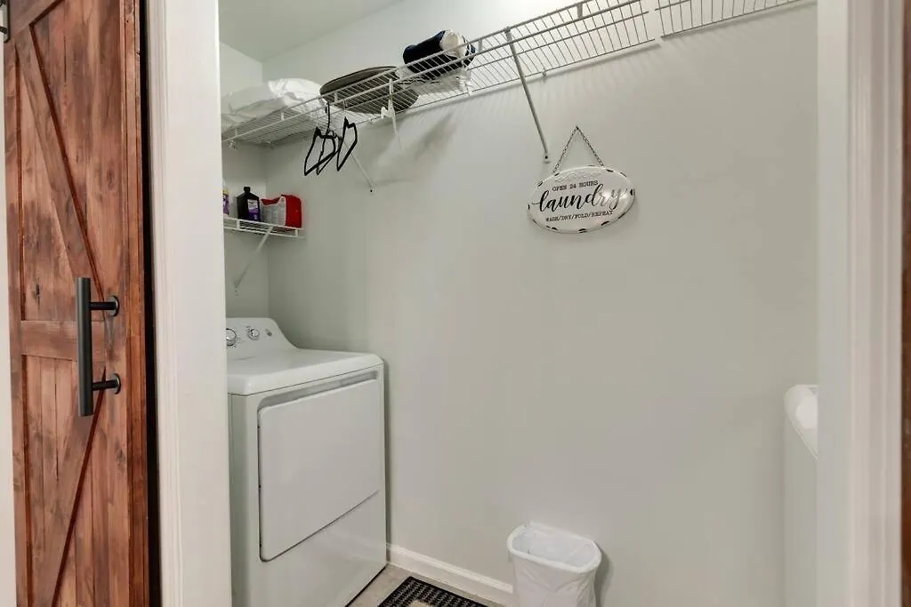 Beautiful 3 Bedroom- Free Parking 2M To Broadway 내슈빌 0*,  미국